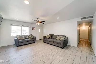 7937 W Meadowbrook Avenue, Phoenix, AZ 85033 - Photo 7