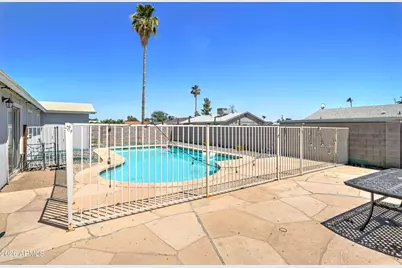 7937 W Meadowbrook Avenue, Phoenix, AZ 85033 - Photo 25