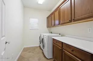 1945 W Busoni Pl, Phoenix, AZ 85023 - Photo 13