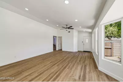 4705 E Desert Wind Drive, Phoenix, AZ 85044 - Photo 7