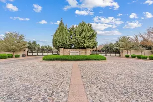 2538 E Ravenswood Dr, Gilbert, AZ 85298 - Photo 25