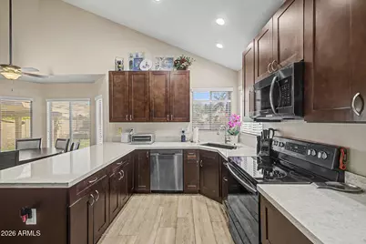 6421 W Lariat Lane, Phoenix, AZ 85083 - Photo 11
