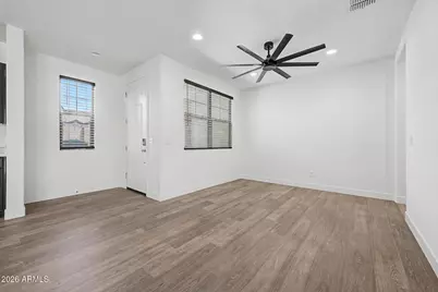 3834 E Branham Lane, Phoenix, AZ 85042 - Photo 5