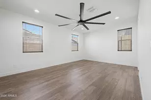 3834 E Branham Ln, Phoenix, AZ 85042 - Photo 15
