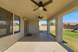3165 W Zachary Dr, Phoenix, AZ 85027 - Photo 47