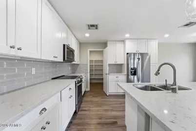 3165 W Zachary Drive, Phoenix, AZ 85027 - Photo 13