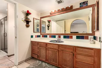 2 E Muriel Drive, Phoenix, AZ 85022 - Photo 17
