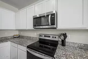 10410 W Sonrisas St, Tolleson, AZ 85353 - Photo 17
