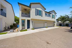 3030 N 38th St, Phoenix, AZ 85018 - Photo 1
