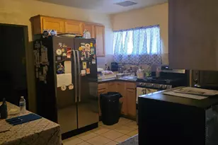 5244 S Montezuma St, Phoenix, AZ 85041 - Photo 11