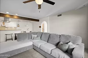 7557 N Dreamy Draw Dr, Phoenix, AZ 85020 - Photo 5