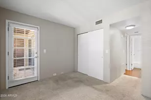 7557 N Dreamy Draw Dr, Phoenix, AZ 85020 - Photo 17