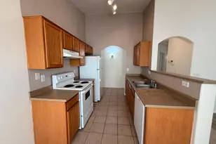 602 N 166th Ln, Goodyear, AZ 85338 - Photo 7