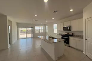 15645 W Desert Hollow Dr, Surprise, AZ 85387 - Photo 3