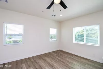 1306 E Purdue Avenue #Unit 4, Phoenix, AZ 85020 - Photo 3