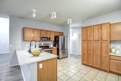 3802 W Fallen Leaf Lane, Glendale, AZ 85310 - Photo 11