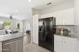 4061 E Wagon Ct, Gilbert, AZ 85297 - Photo 17