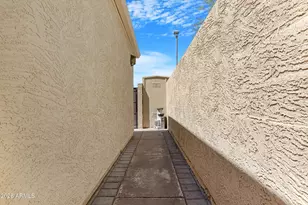 5803 W Gelding Dr, Glendale, AZ 85306 - Photo 33