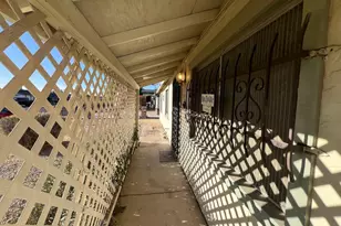 2007 N 73rd Ave, Phoenix, AZ 85035 - Photo 3