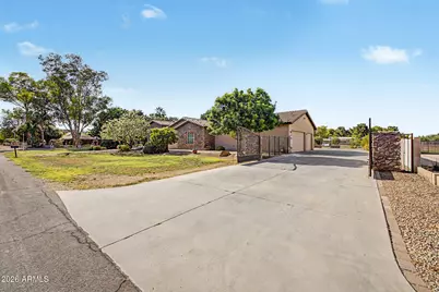 11102 E Victoria Street, Chandler, AZ 85248 - Photo 3