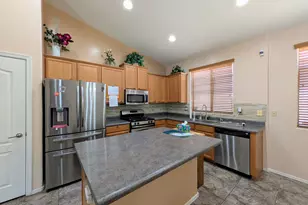 6525 S 37th Ln, Phoenix, AZ 85041 - Photo 15