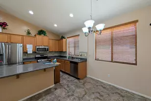6525 S 37th Ln, Phoenix, AZ 85041 - Photo 21