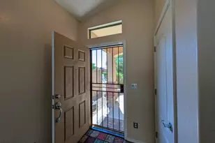 6525 S 37th Ln, Phoenix, AZ 85041 - Photo 9
