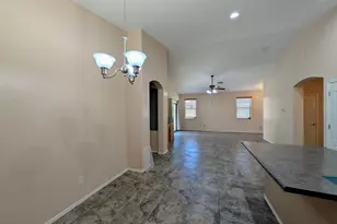 6525 S 37th Ln, Phoenix, AZ 85041 - Photo 23