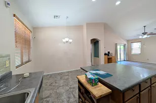 6525 S 37th Ln, Phoenix, AZ 85041 - Photo 17