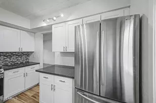 7141 N 16th St, Phoenix, AZ 85020 - Photo 7