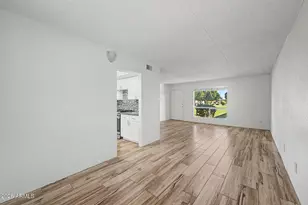 7141 N 16th St, Phoenix, AZ 85020 - Photo 1