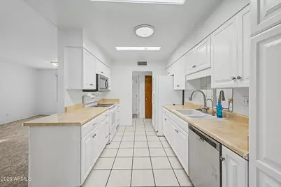 11241 N 111th Avenue, Sun City, AZ 85351 - Photo 5