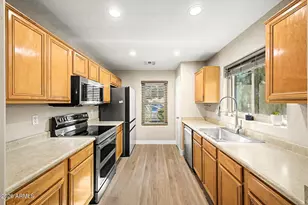 2744 E Dragoon Cir, Mesa, AZ 85204 - Photo 9