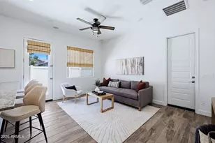 2525 E Pleasant Ln, Phoenix, AZ 85042 - Photo 25