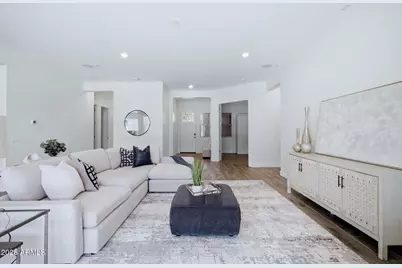 2525 E Pleasant Lane, Phoenix, AZ 85042 - Photo 15