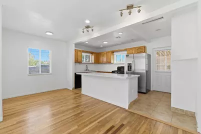 361 E Clarendon Avenue, Phoenix, AZ 85012 - Photo 3