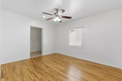 361 E Clarendon Avenue, Phoenix, AZ 85012 - Photo 11