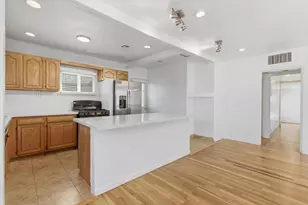 361 E Clarendon Ave, Phoenix, AZ 85012 - Photo 5