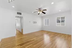 361 E Clarendon Ave, Phoenix, AZ 85012 - Photo 9