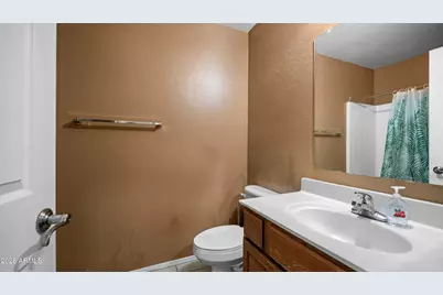 18182 W Desert Lane, Surprise, AZ 85388 - Photo 5