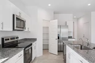 34752 W Angelo Dr, Maricopa, AZ 85138 - Photo 7