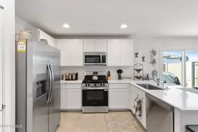 25055 N 174th Lane, Surprise, AZ 85387 - Photo 15