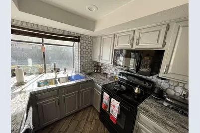 3549 W Voltaire Avenue, Phoenix, AZ 85029 - Photo 11