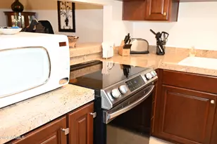 8649 E Royal Palm Rd, Scottsdale, AZ 85258 - Photo 9
