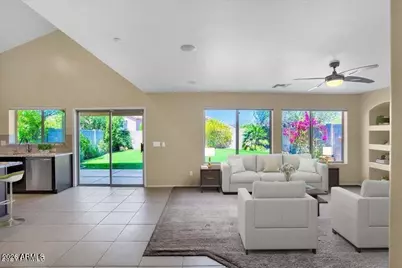 10476 E Hillery Drive, Scottsdale, AZ 85255 - Photo 3
