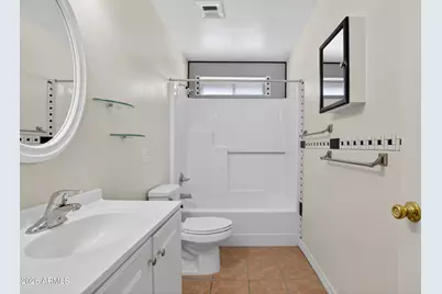4610 W Laurie Lane, Glendale, AZ 85302 - Photo 9