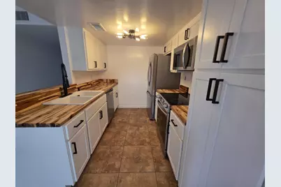 830 E Joan D Arc Avenue, Phoenix, AZ 85022 - Photo 3