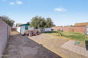 7145 W Indianola Ave, Phoenix, AZ 85033 - Photo 33