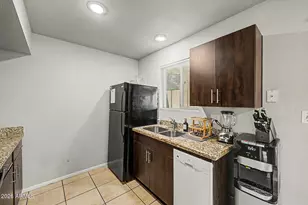 4201 E Almeria Rd, Phoenix, AZ 85008 - Photo 15