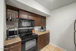 4201 E Almeria Rd, Phoenix, AZ 85008 - Photo 13